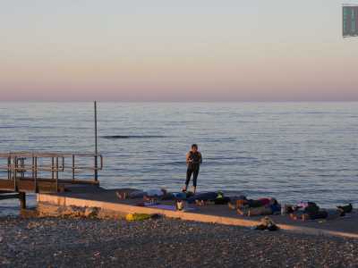 Ci spostiamo verso sud, sulla spiaggia di Torre Quetta: anche quest'area � un punto di riferimento per gli "irriducibili" della meditazione "outdoor"